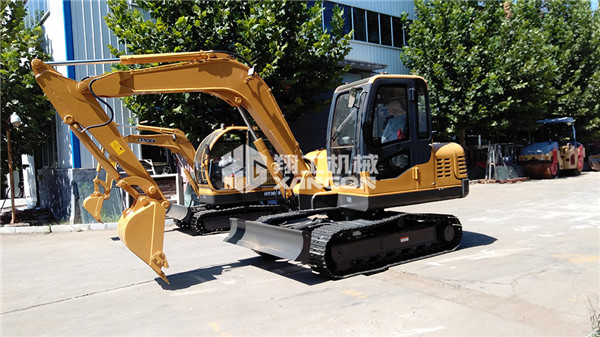 履帶式挖掘機(jī)